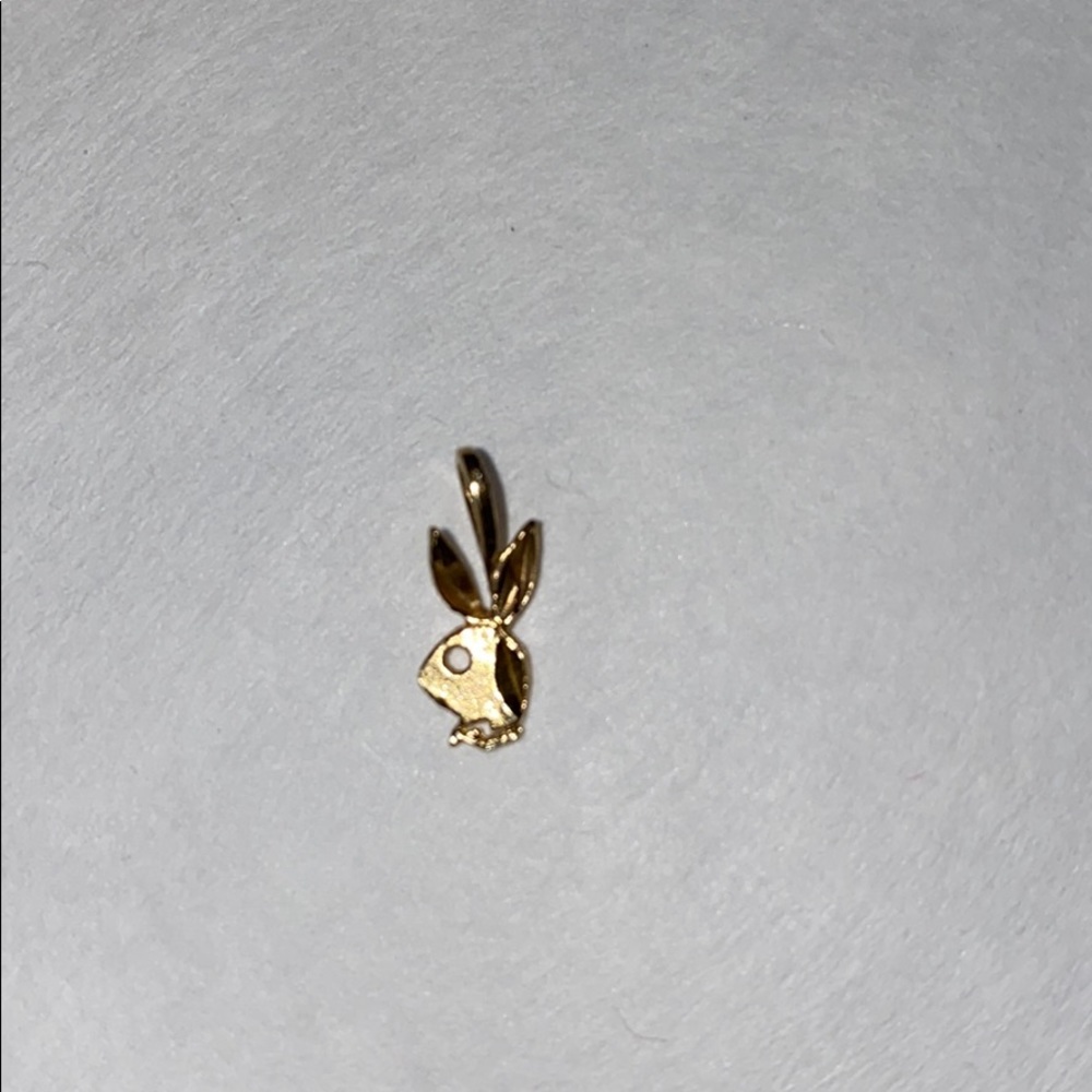 Gold pendant